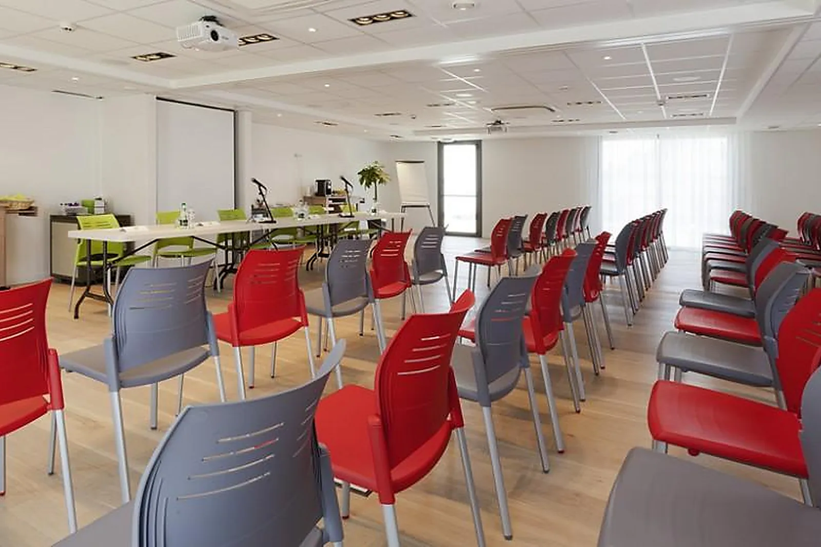 Lieux événementiels, IBIS STYLES RENNES SAINT-GRÉGOIRE