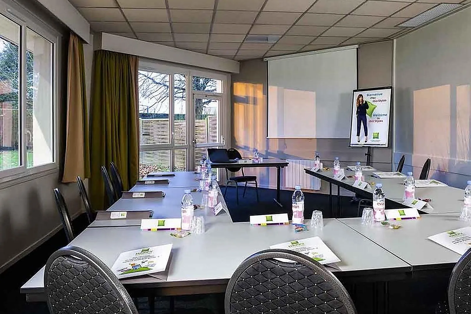 Lieux événementiels, IBIS STYLES ROUEN NORD BARENTIN