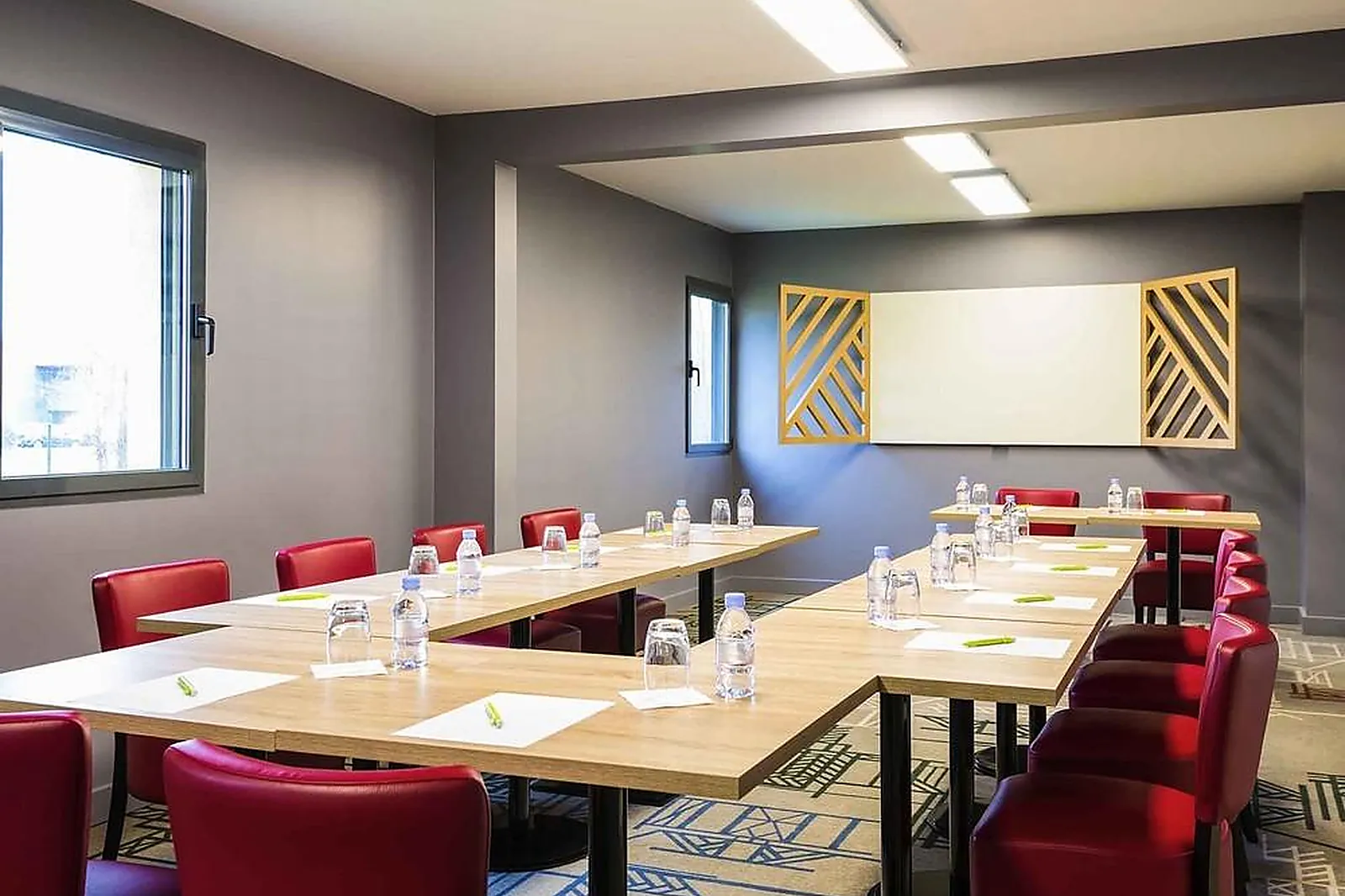 Lieux événementiels, IBIS STYLES ROUEN VAL DE REUIL