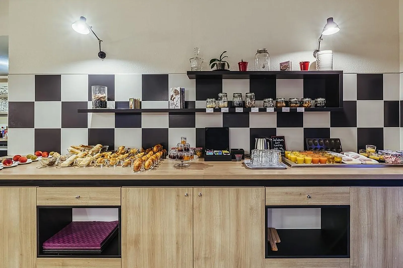 Lieux événementiels, IBIS STYLES SAINT BRIEUC PLERIN