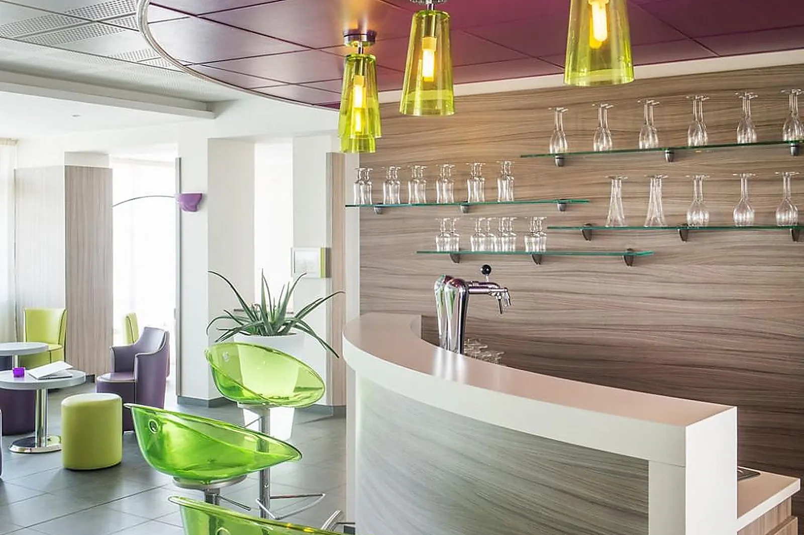 Lieux événementiels, IBIS STYLES SAINT GILLES CROIX DE VIE