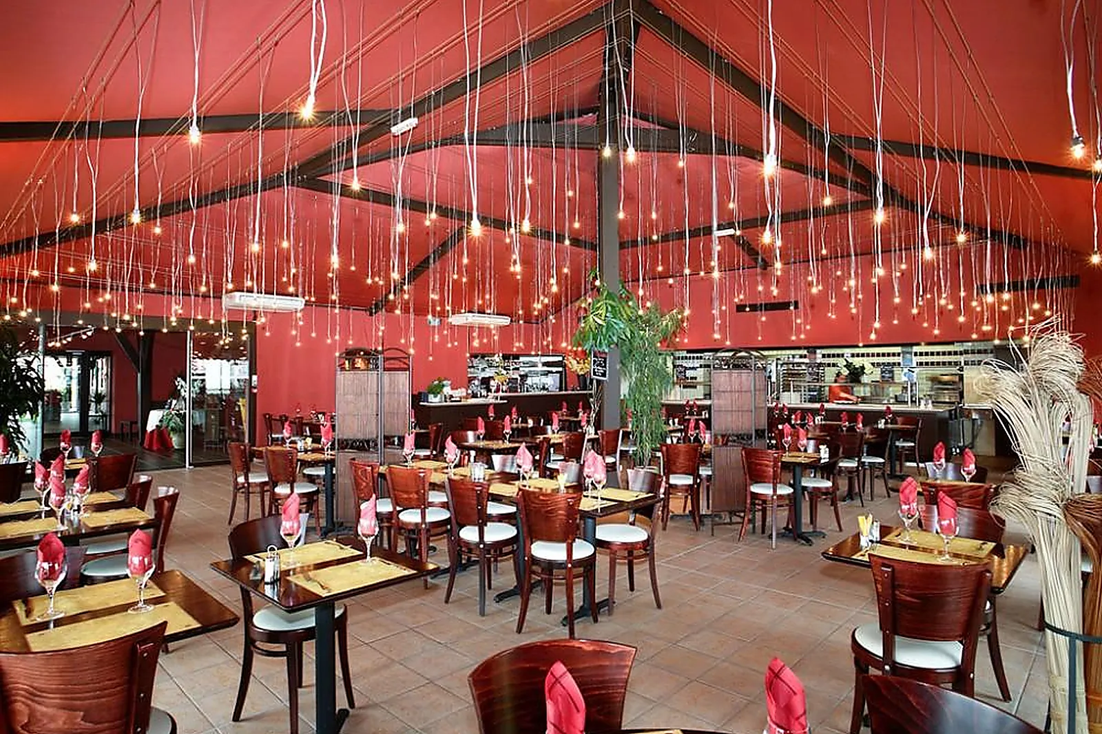 Lieux événementiels, IBIS STYLES SEGRE