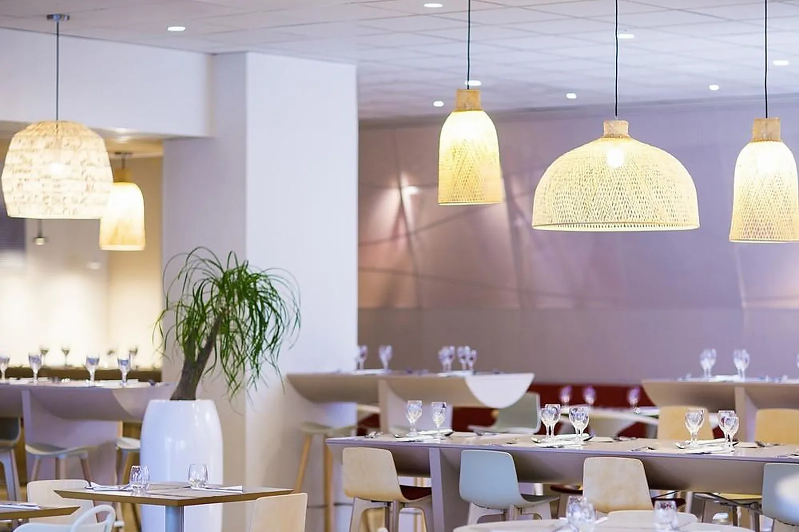 Lieux événementiels, IBIS STYLES TOULON CENTRE PORT