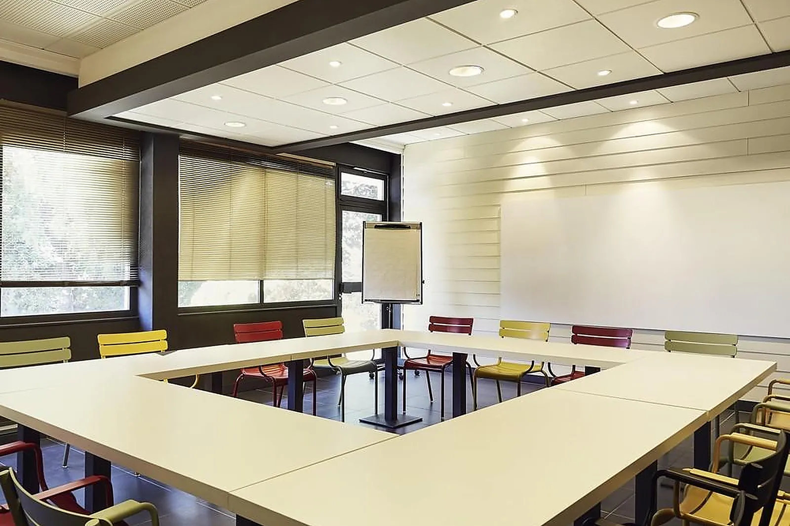 Lieux événementiels, IBIS STYLES TOULON LA SEYNE