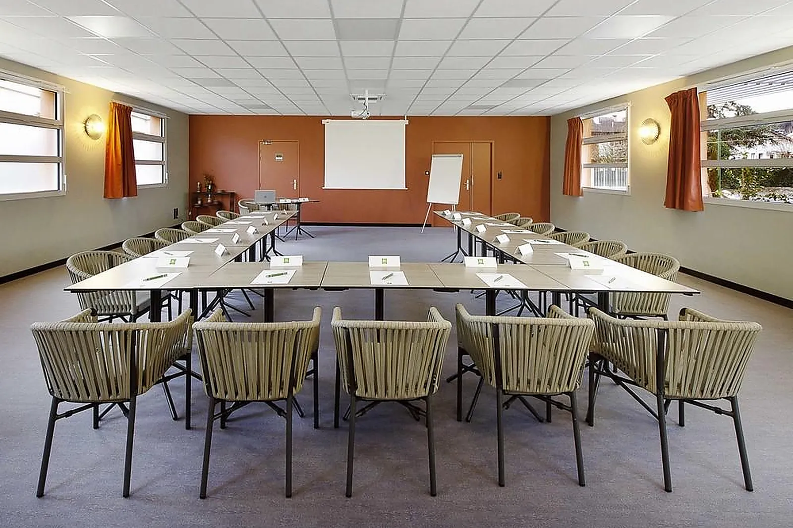 Lieux événementiels, IBIS STYLES TOULOUSE LAVAUR