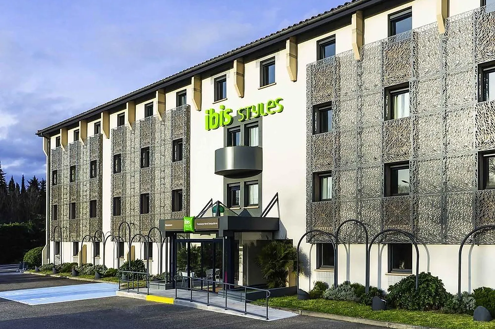 Lieux événementiels, IBIS STYLES TOULOUSE NORD SESQUIERES