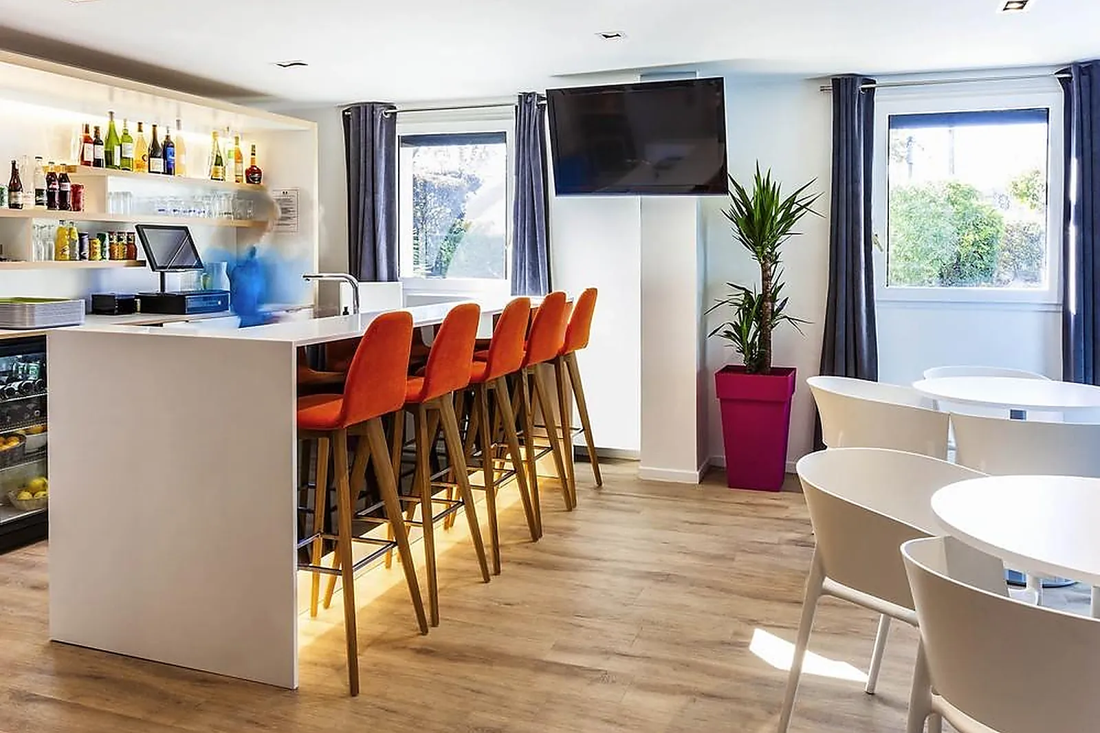 Lieux événementiels, IBIS STYLES TOULOUSE NORD SESQUIERES