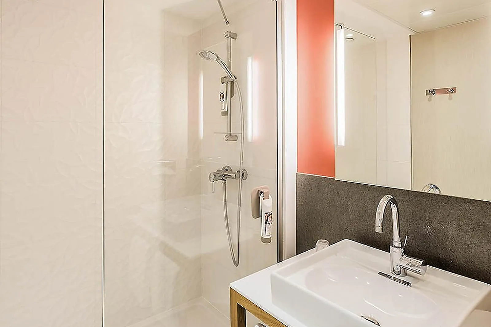 Lieux événementiels, IBIS STYLES TOUR SUD