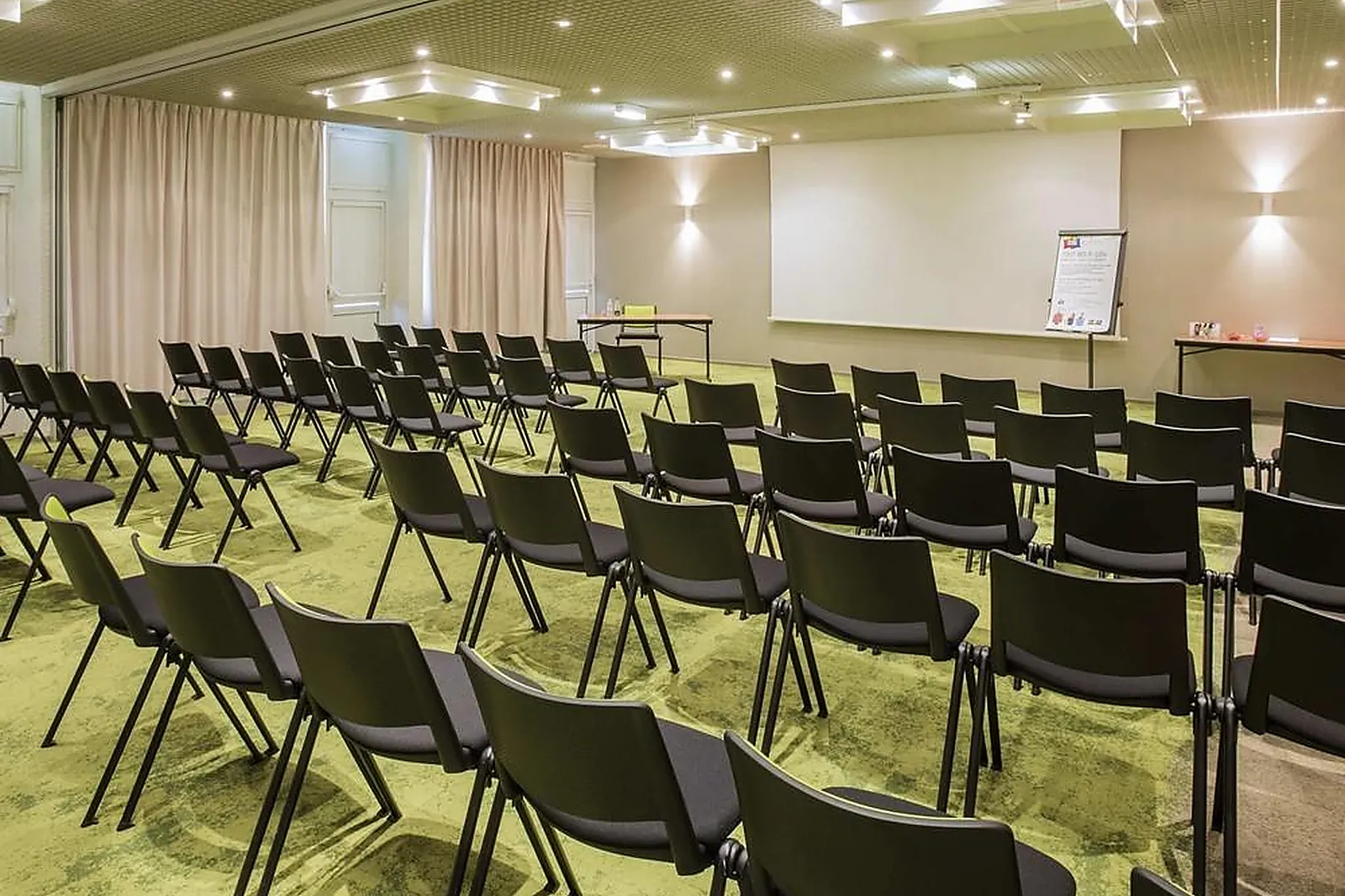 Lieux événementiels, IBIS STYLES TOUR SUD