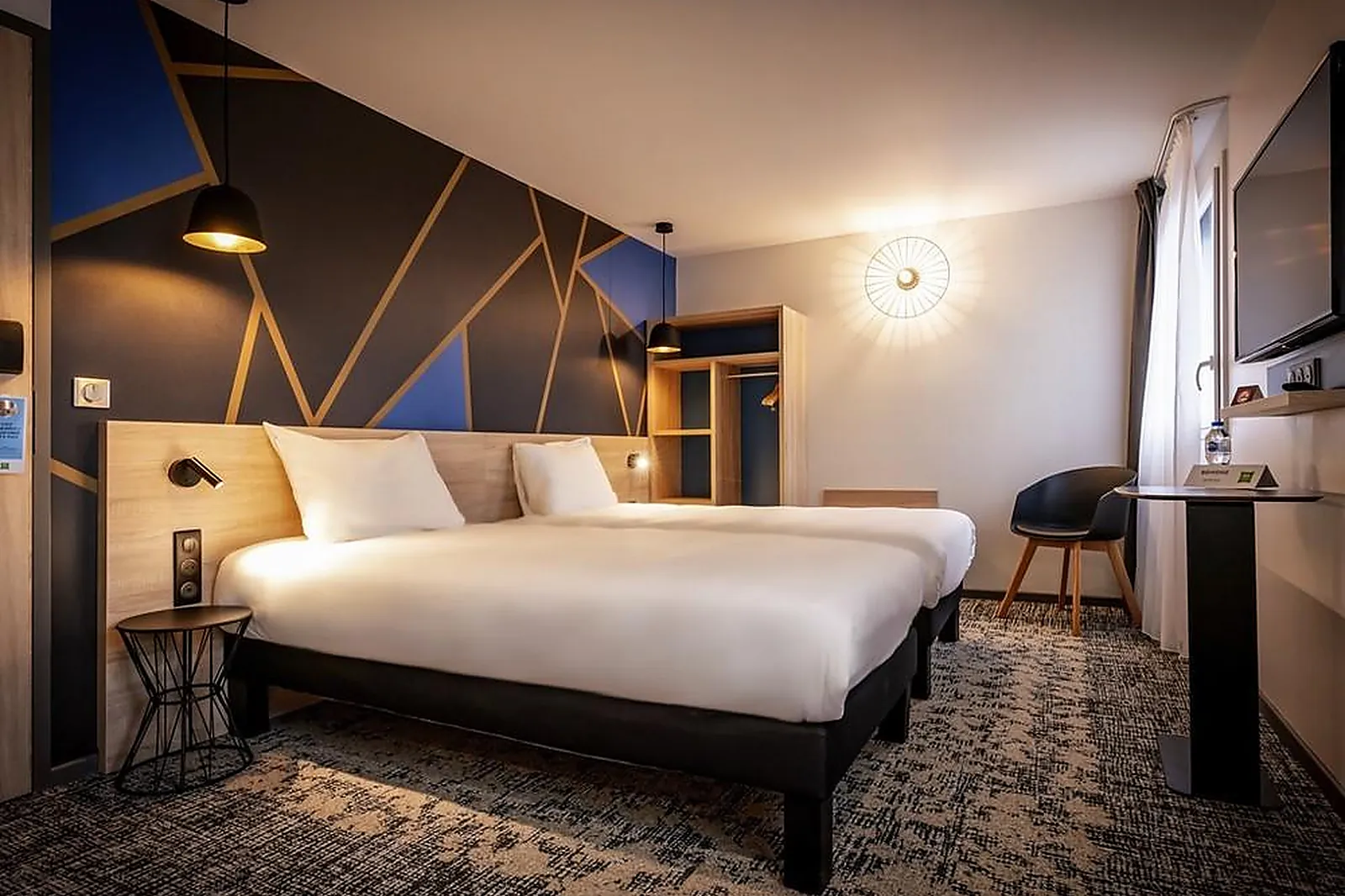 Lieux événementiels, IBIS STYLES VALENCIENNES PETITE-FORÊT