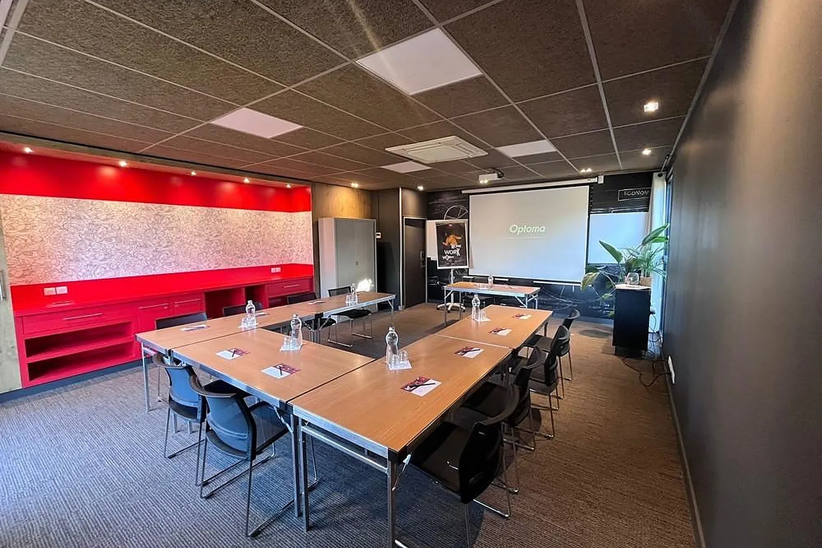 Lieux événementiels, IBIS TOULON LA SEYNE