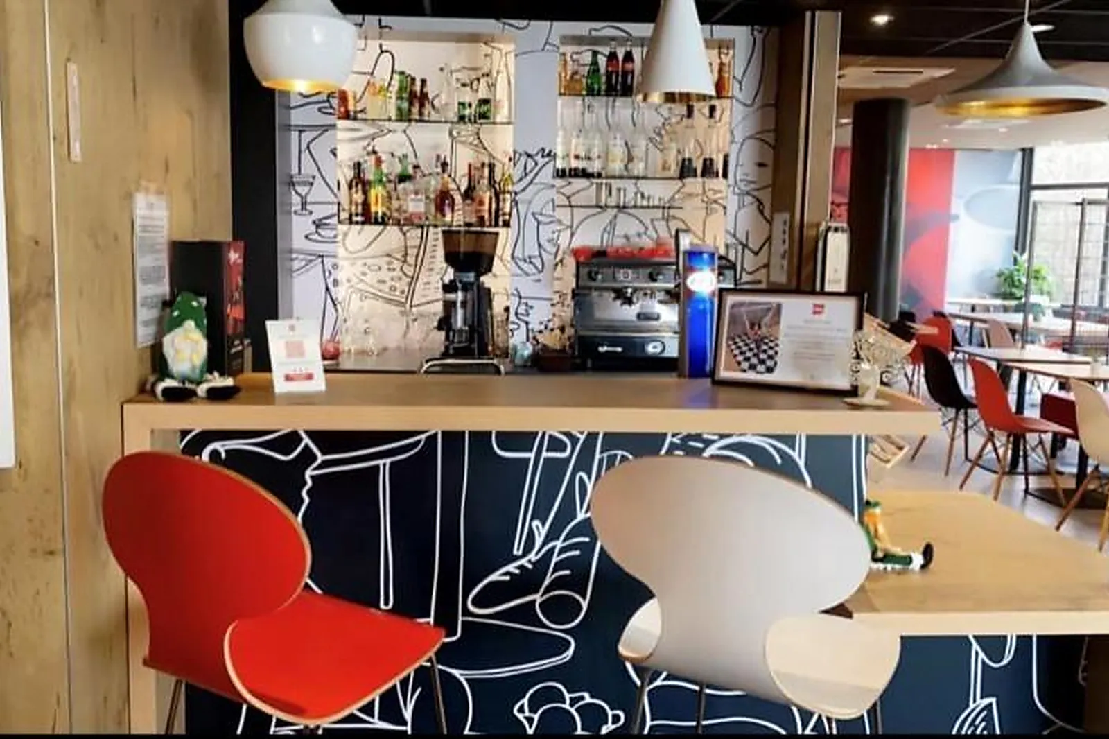 Lieux événementiels, IBIS TOULON LA SEYNE