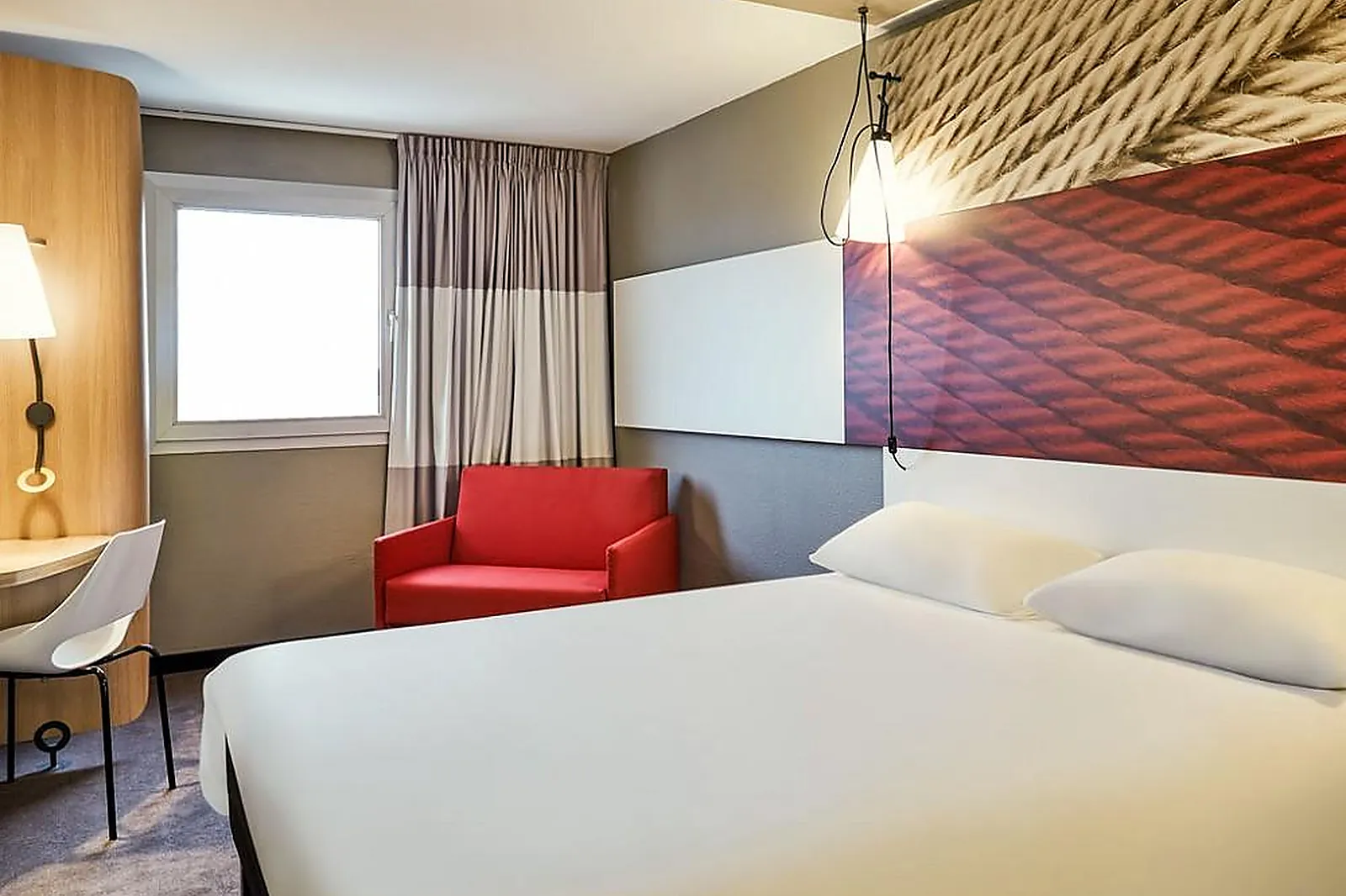 Lieux événementiels, IBIS TOULON LA VALETTE