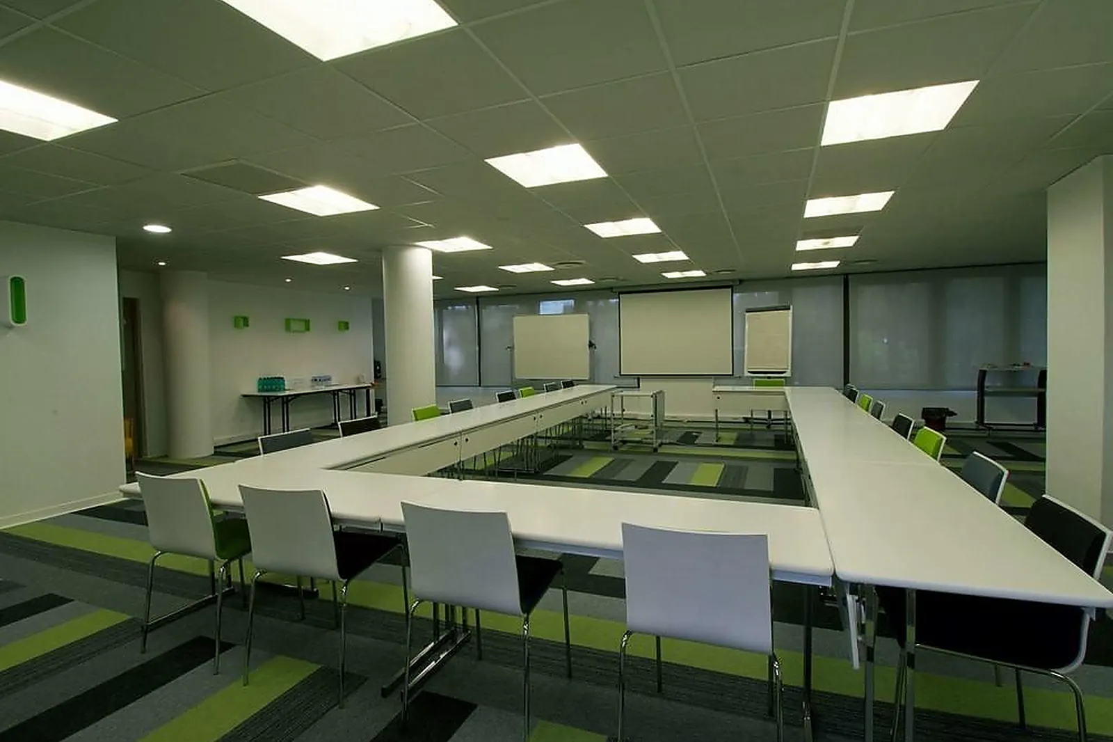 Lieux événementiels, IBIS TOULOUSE PONTS JUMEAUX