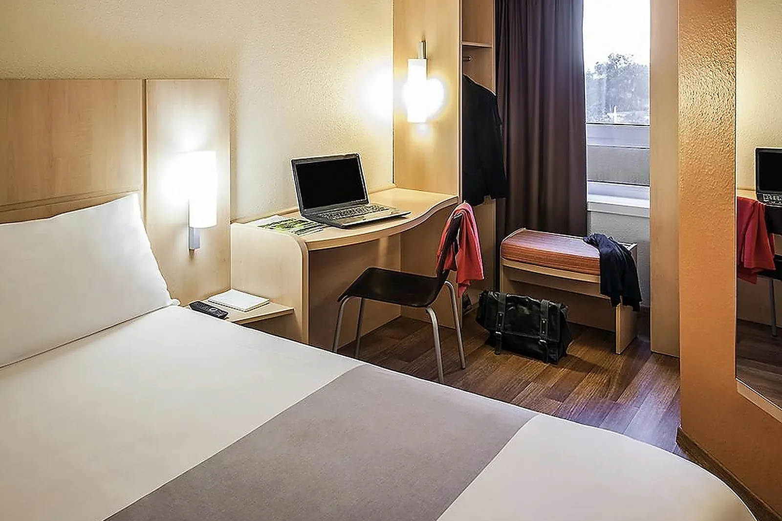 Lieux événementiels, IBIS TOULOUSE PONTS JUMEAUX