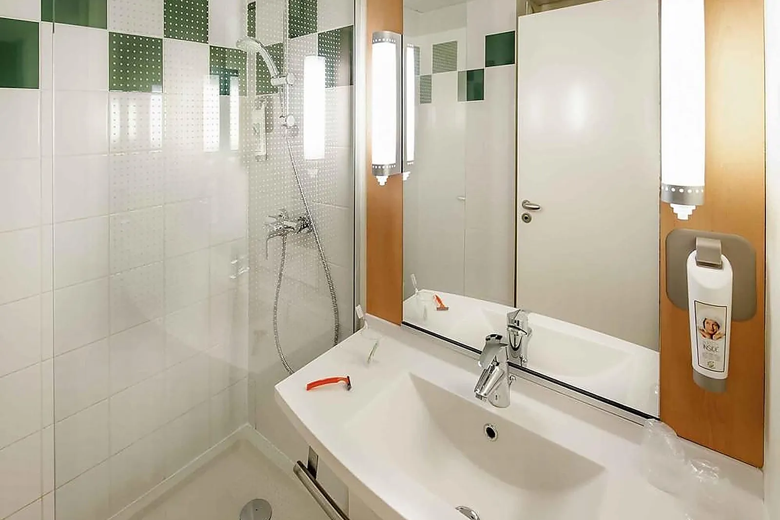 Lieux événementiels, IBIS VANNES