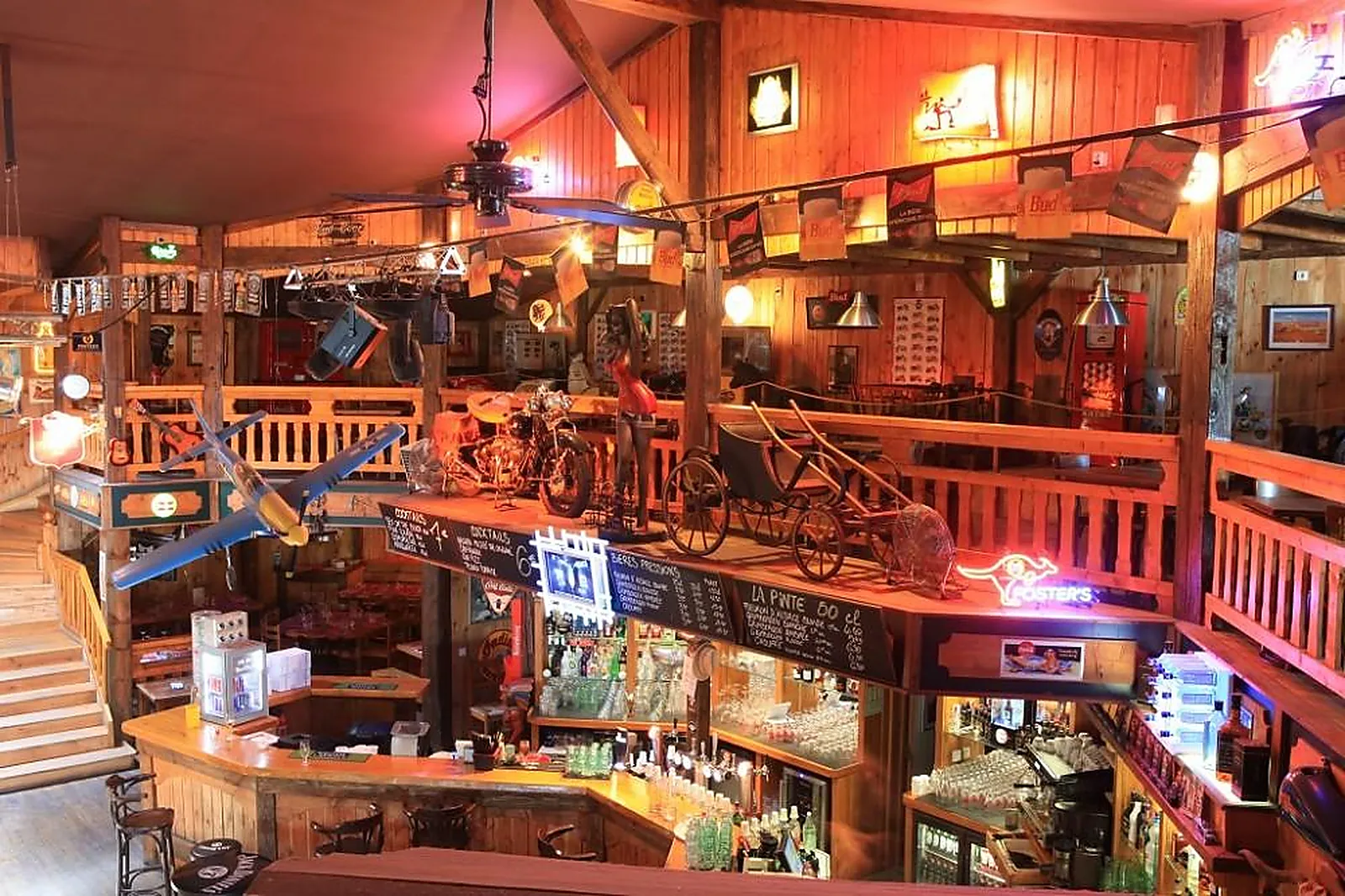 Lieux événementiels, INDIAN SALOON