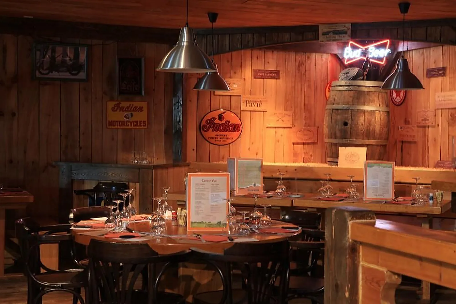 Lieux événementiels, INDIAN SALOON