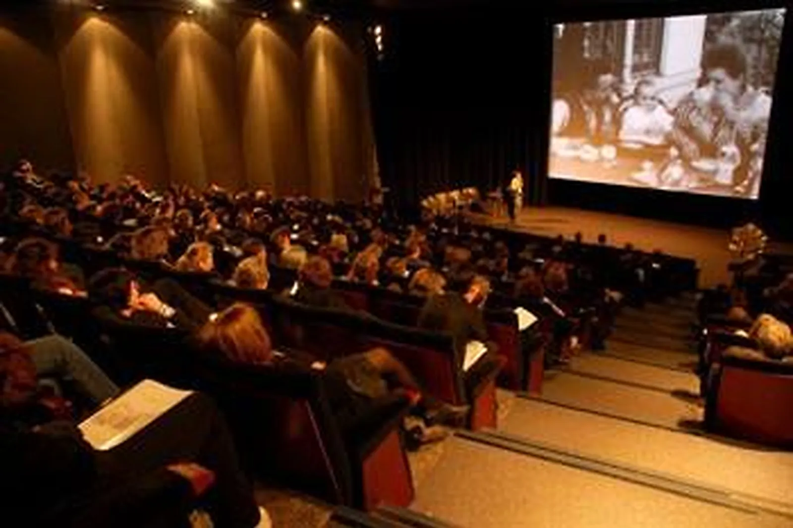 Lieux événementiels, INSTITUT LUMIERE