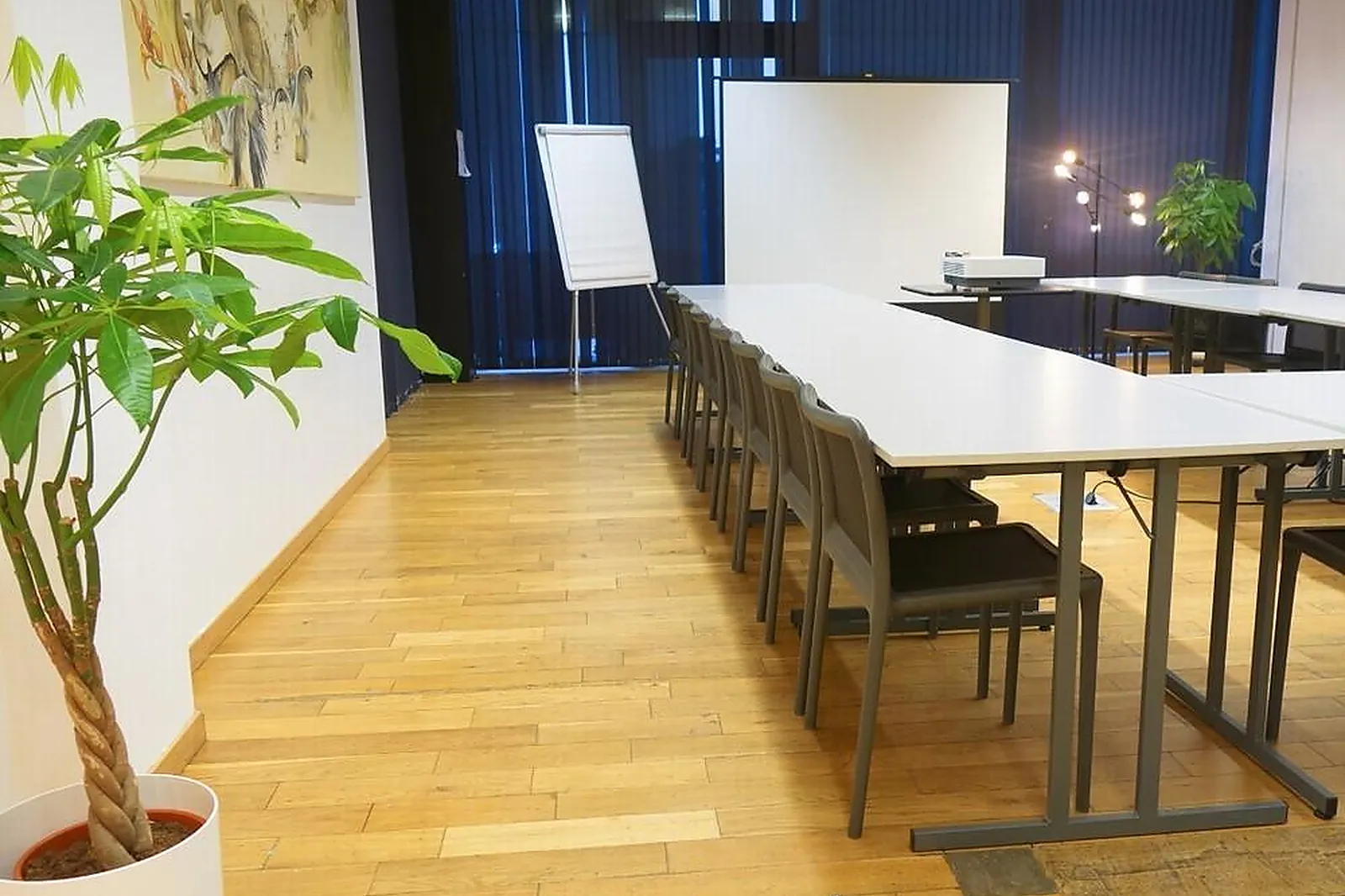 Lieux événementiels, INSULA