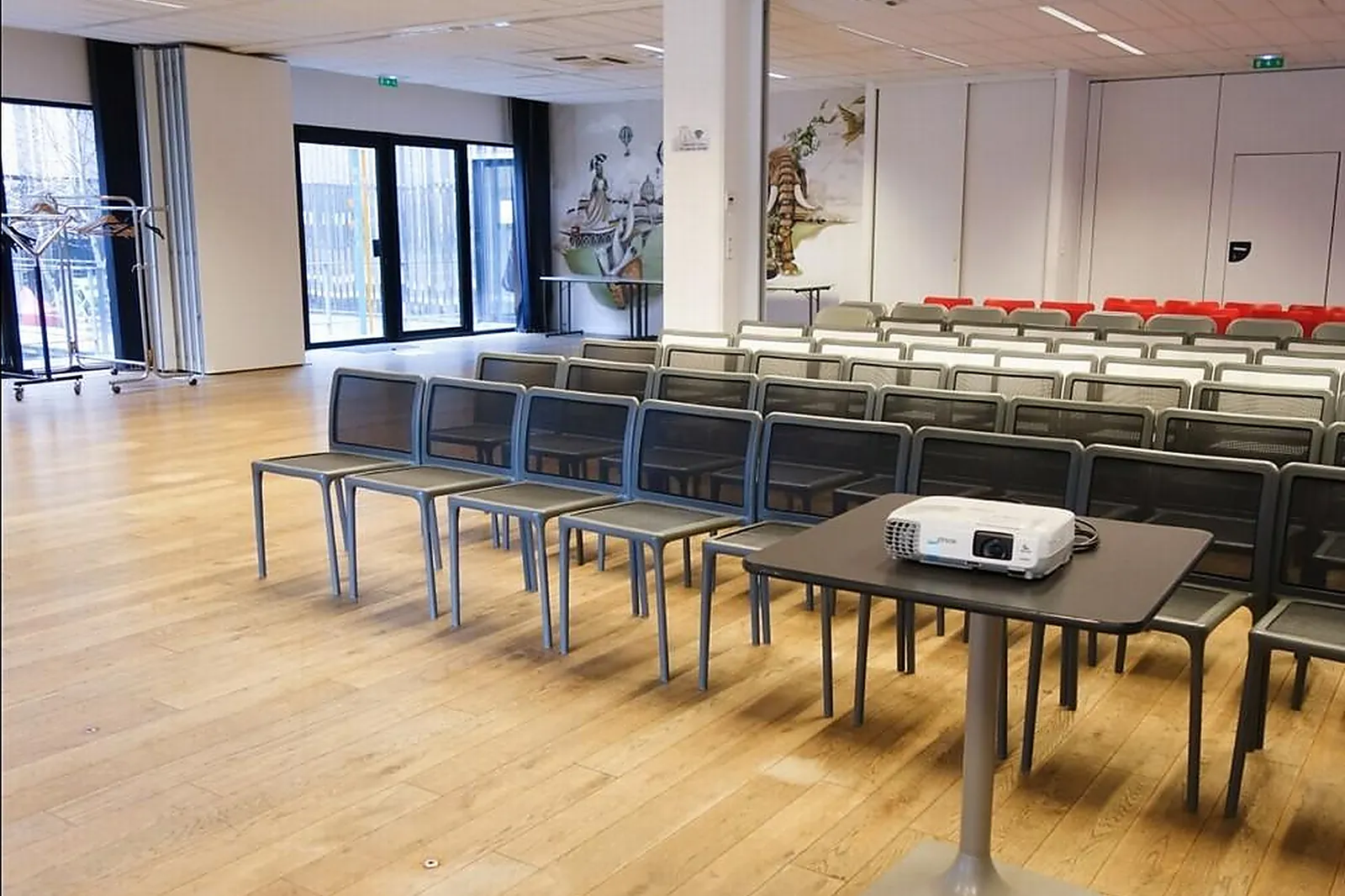 Lieux événementiels, INSULA