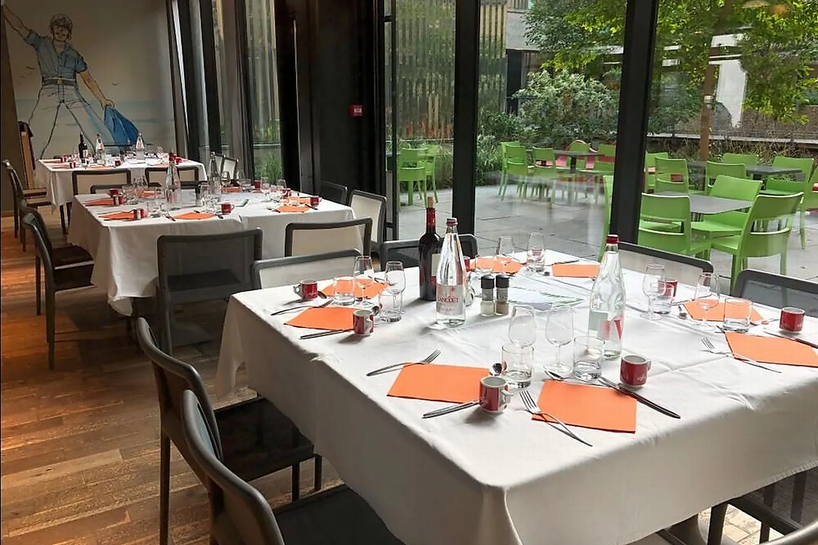 Lieux événementiels, INSULA