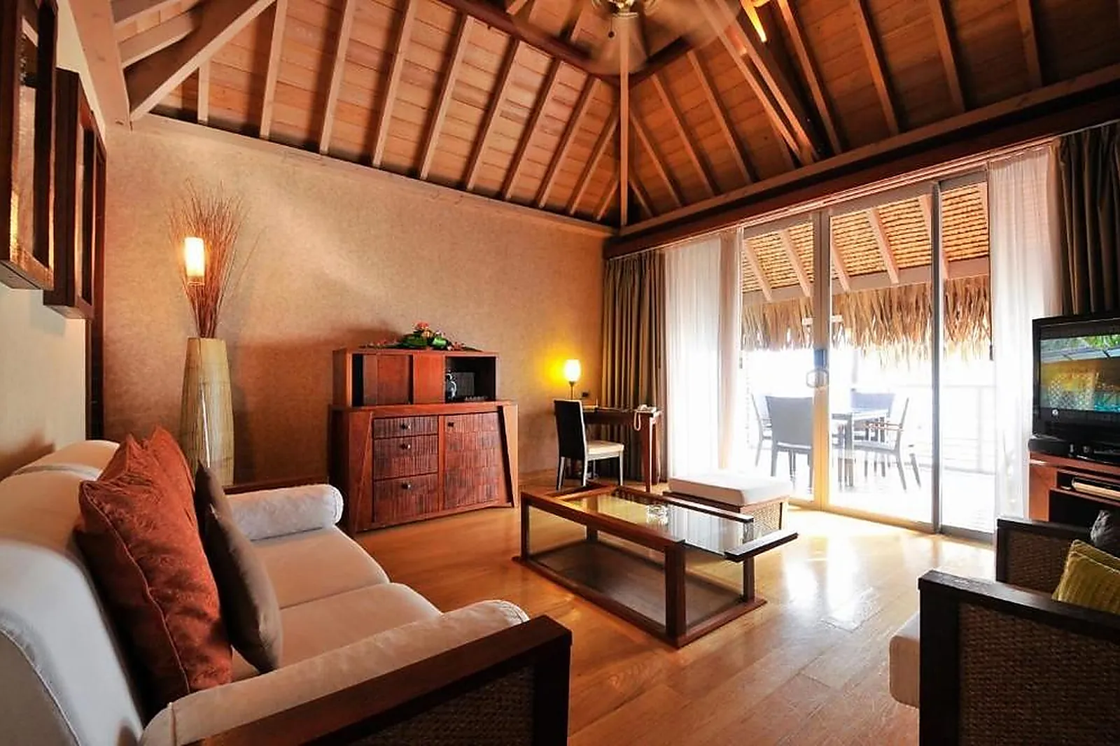 Lieux événementiels, INTERCONTINENTAL TAHITI RESORT ET SPA