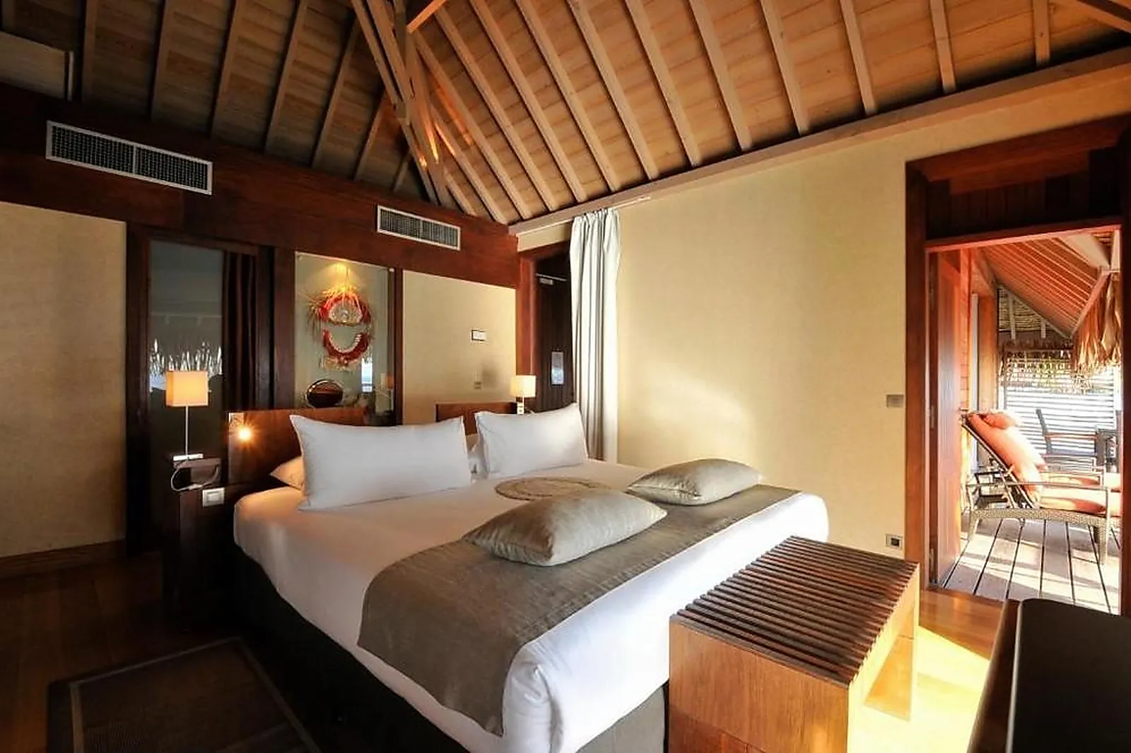 Lieux événementiels, INTERCONTINENTAL TAHITI RESORT ET SPA