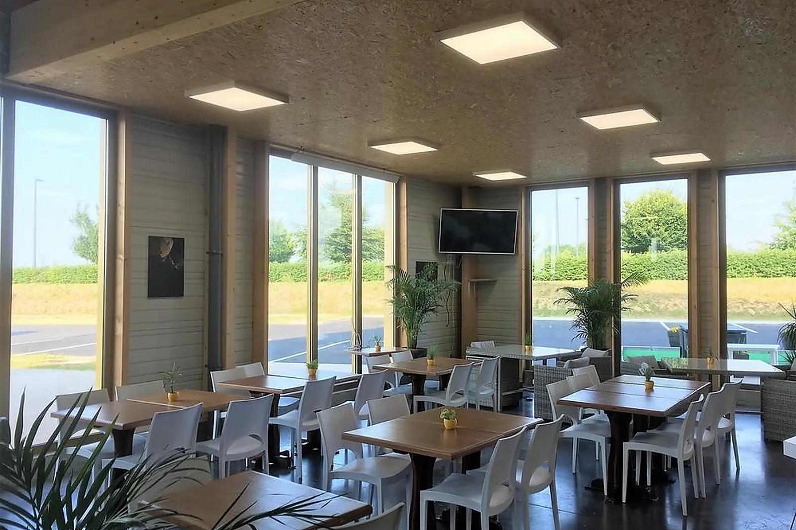 Lieux événementiels, ISATIX