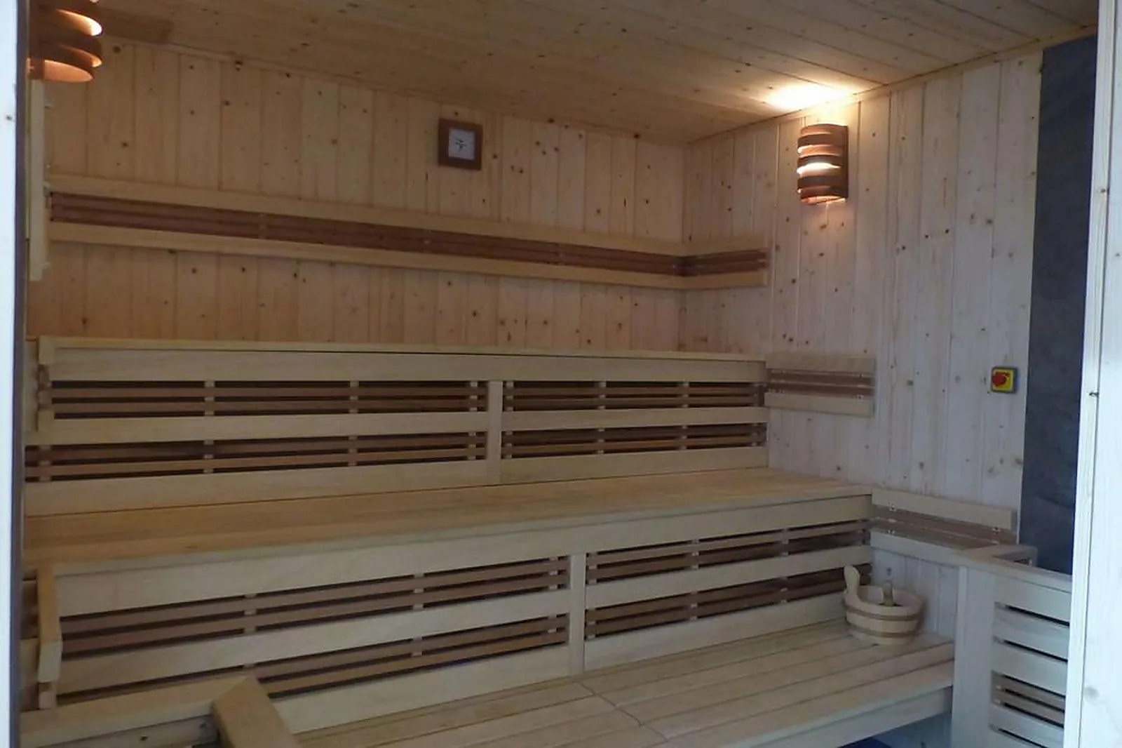 Lieux événementiels, ISATIX