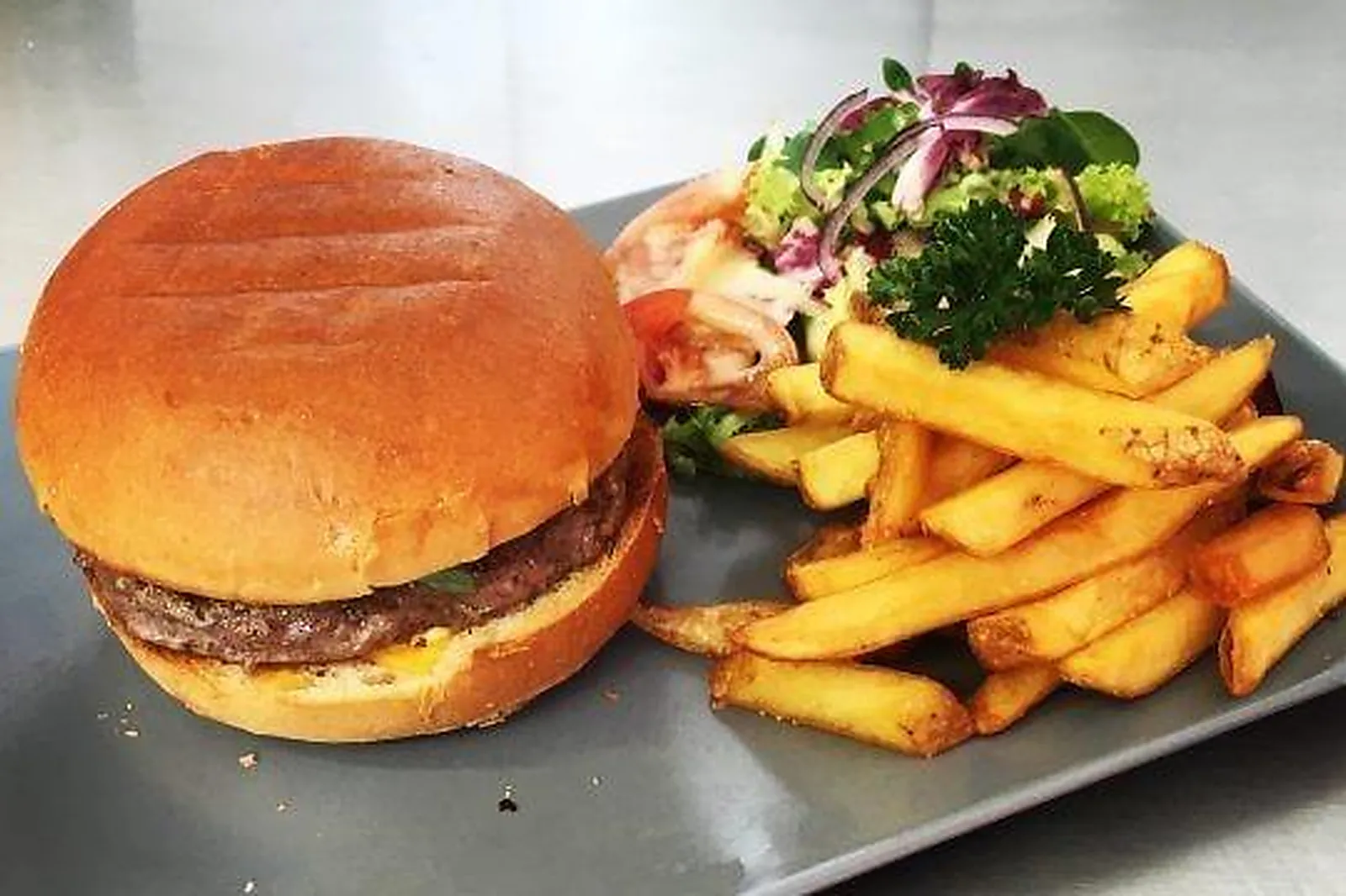 Lieux événementiels, ISATIX