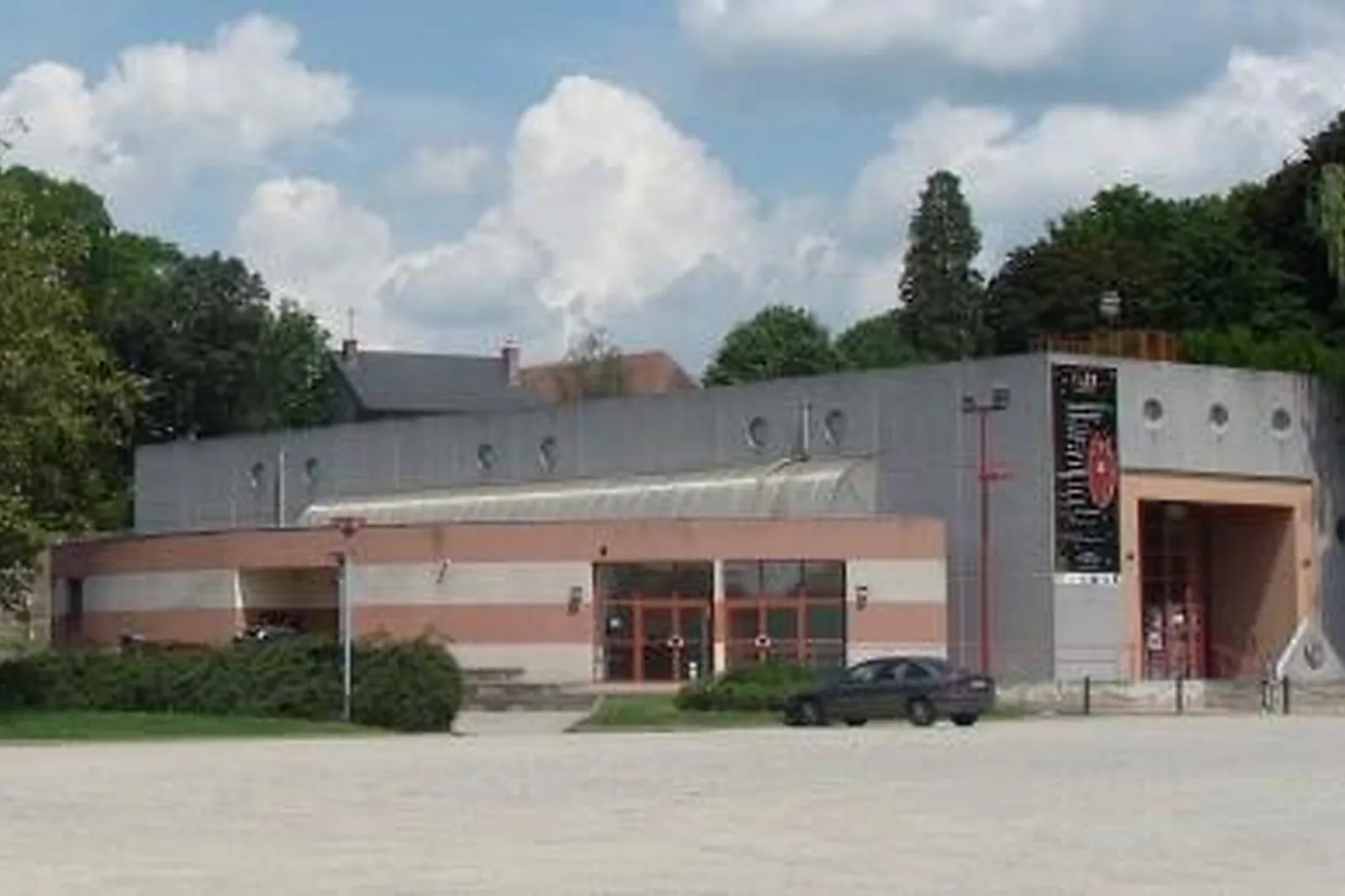 Lieux événementiels, ISLÉA