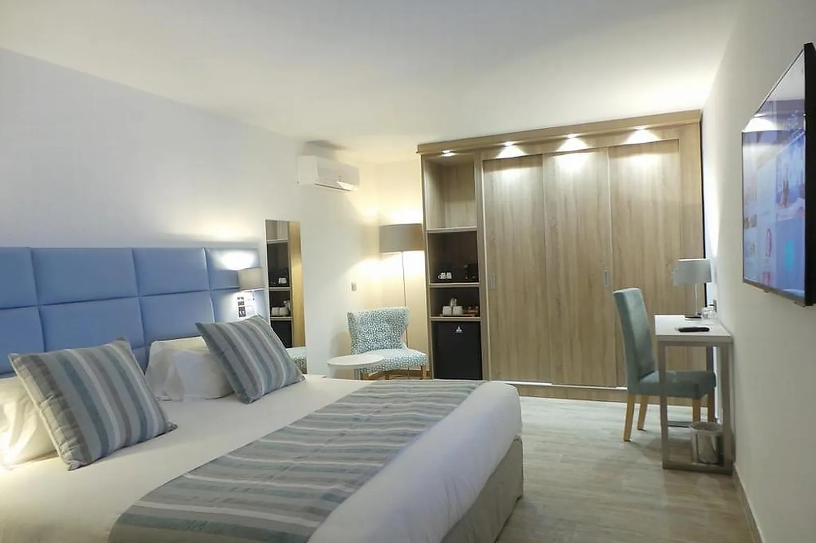 Lieux événementiels, ISULELLA HÔTEL ET RESTAURANT