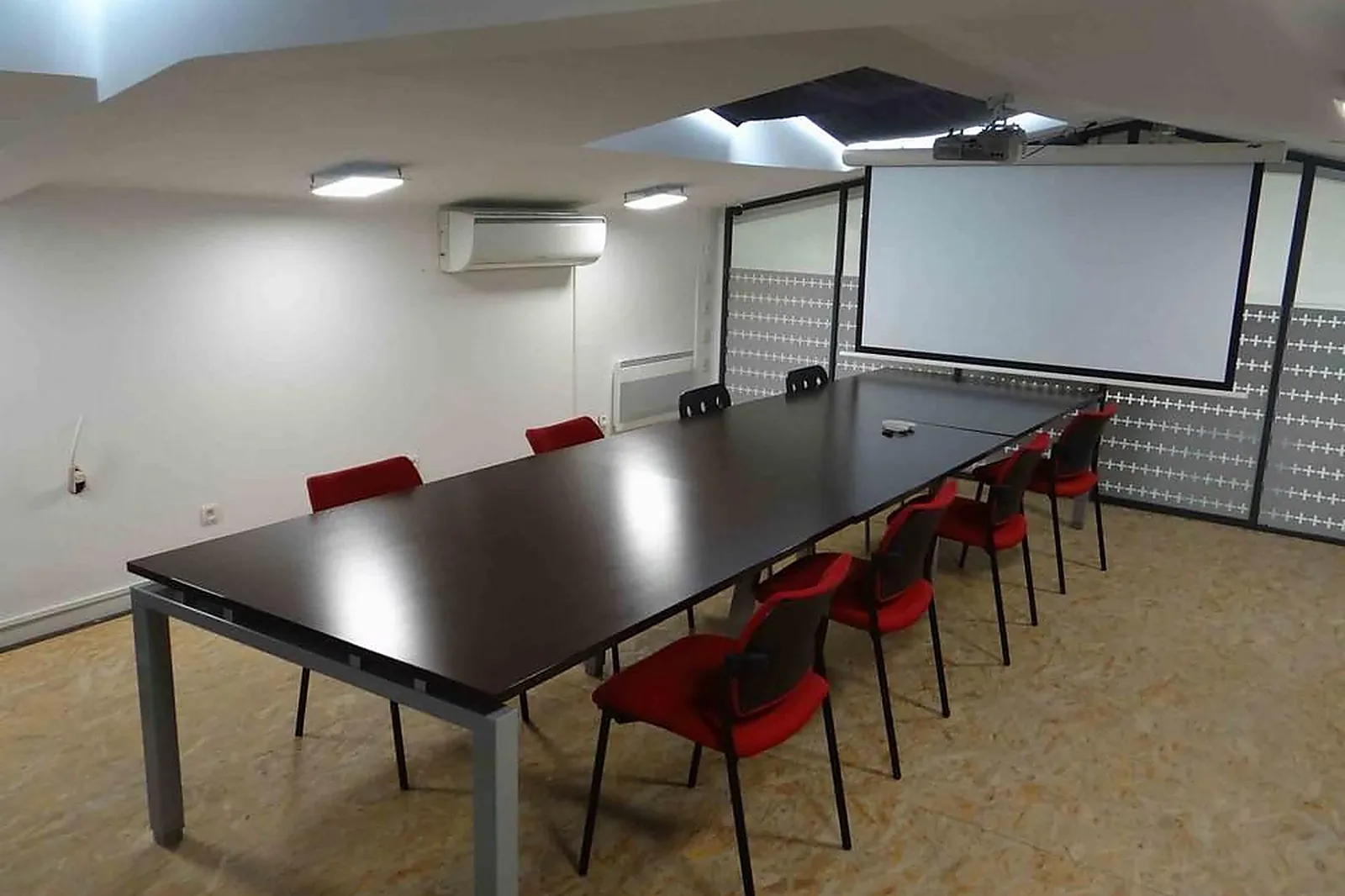 Lieux événementiels, KM4 CENTER