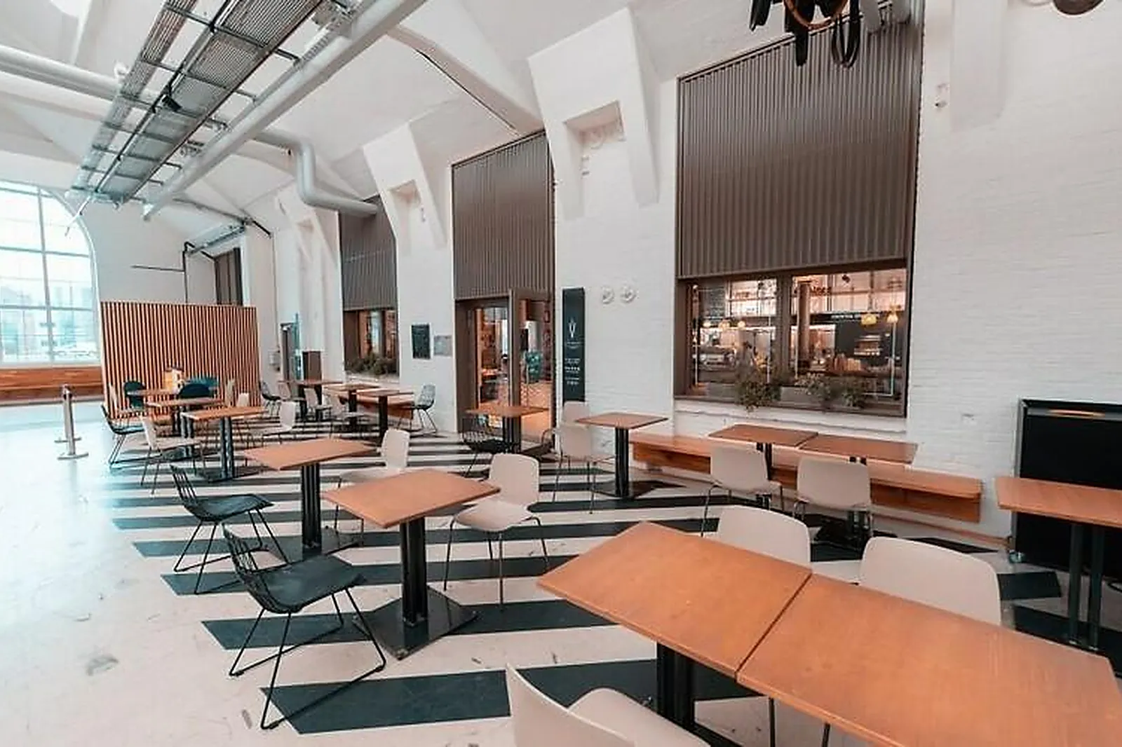 Lieux événementiels, KMØ