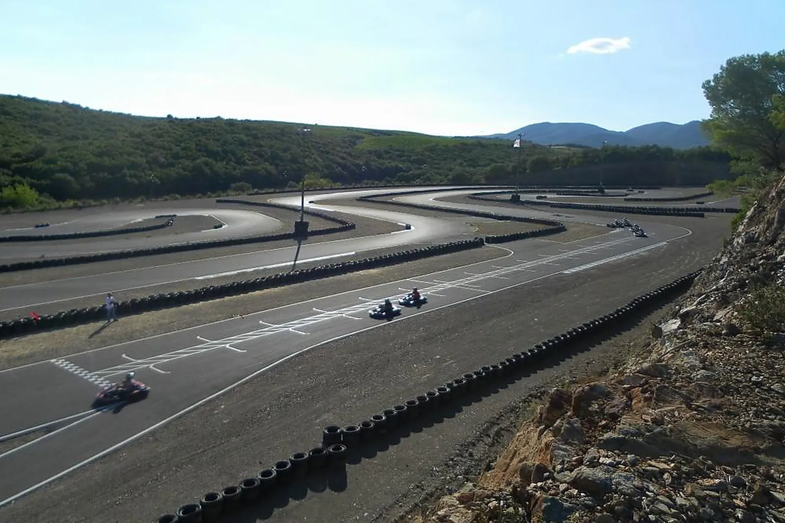 Lieux événementiels, KARTING DE CAUSSINIOJOULS