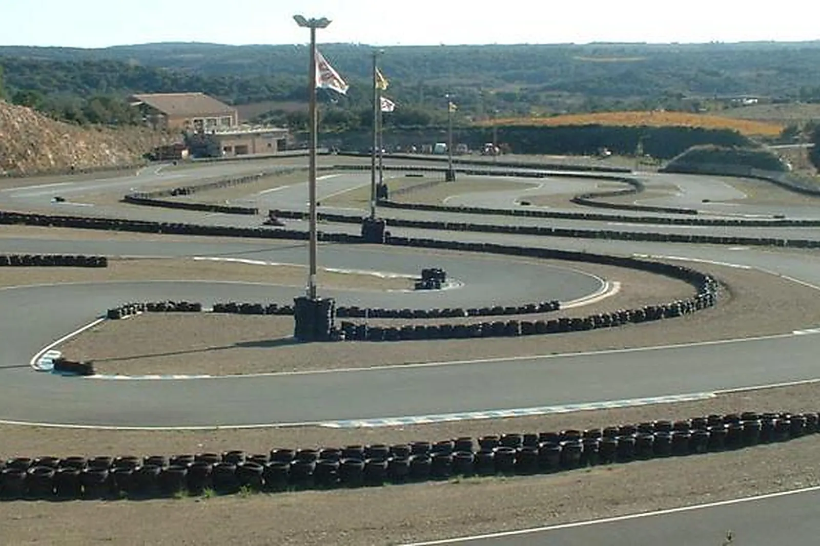 Lieux événementiels, KARTING DE CAUSSINIOJOULS