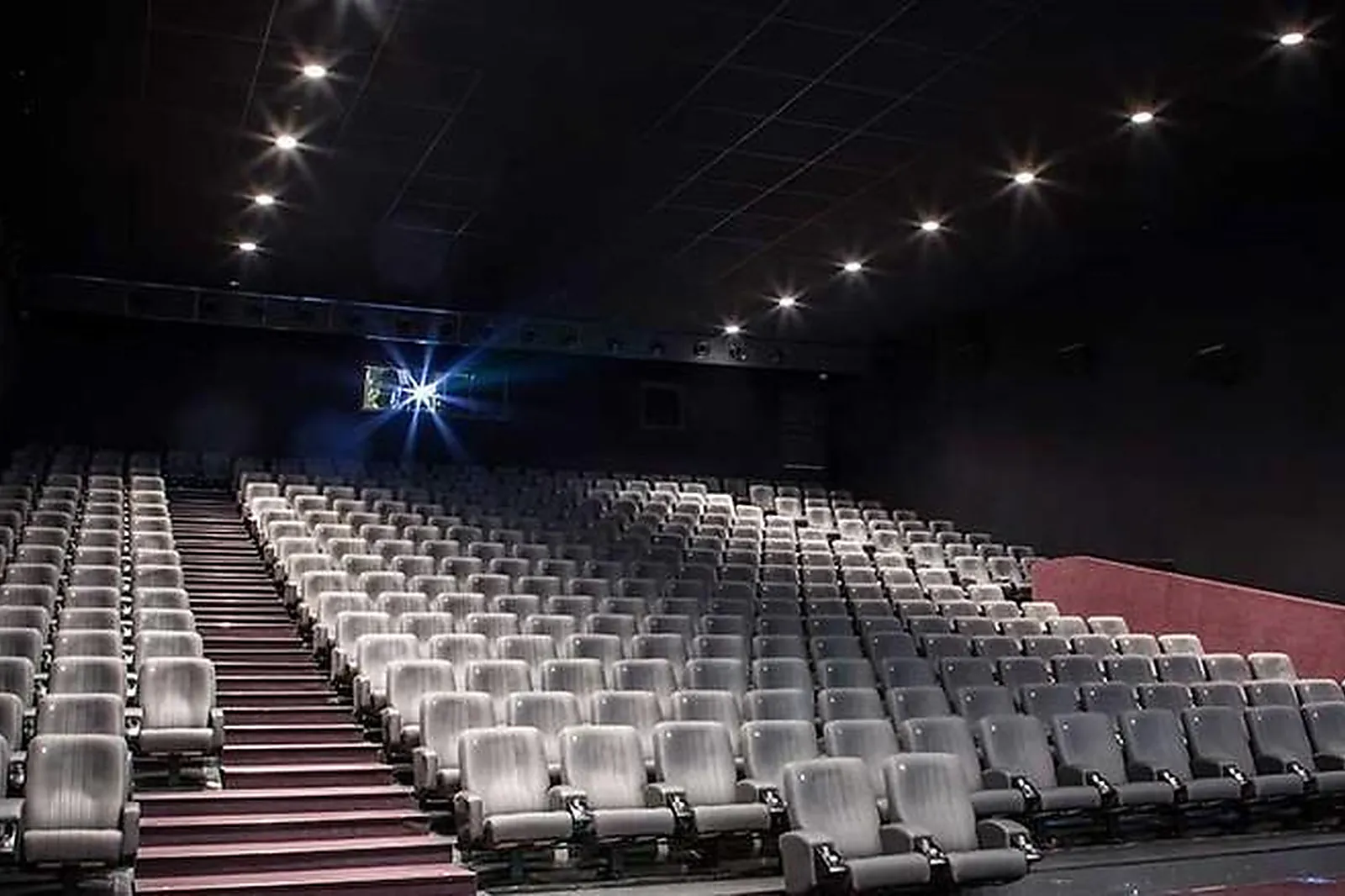 Lieux événementiels, KINEPOLIS NÎMES