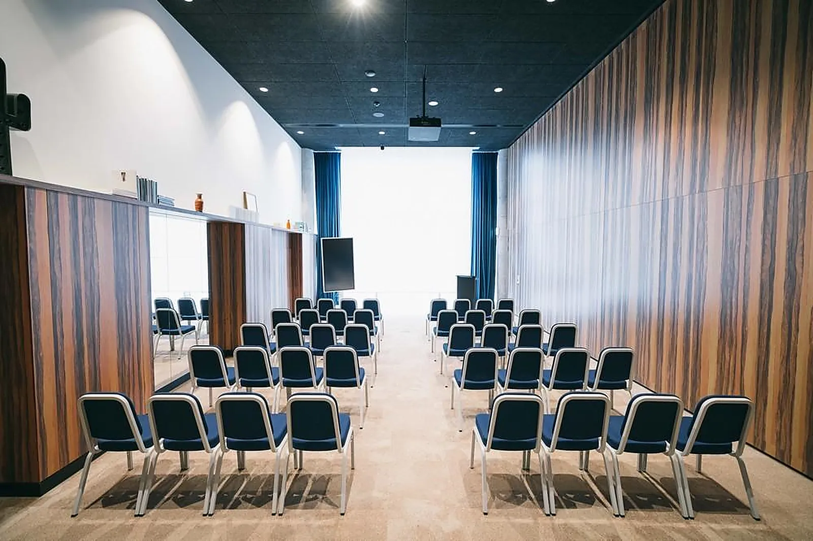 Lieux événementiels, KOPSTER COLOMBES