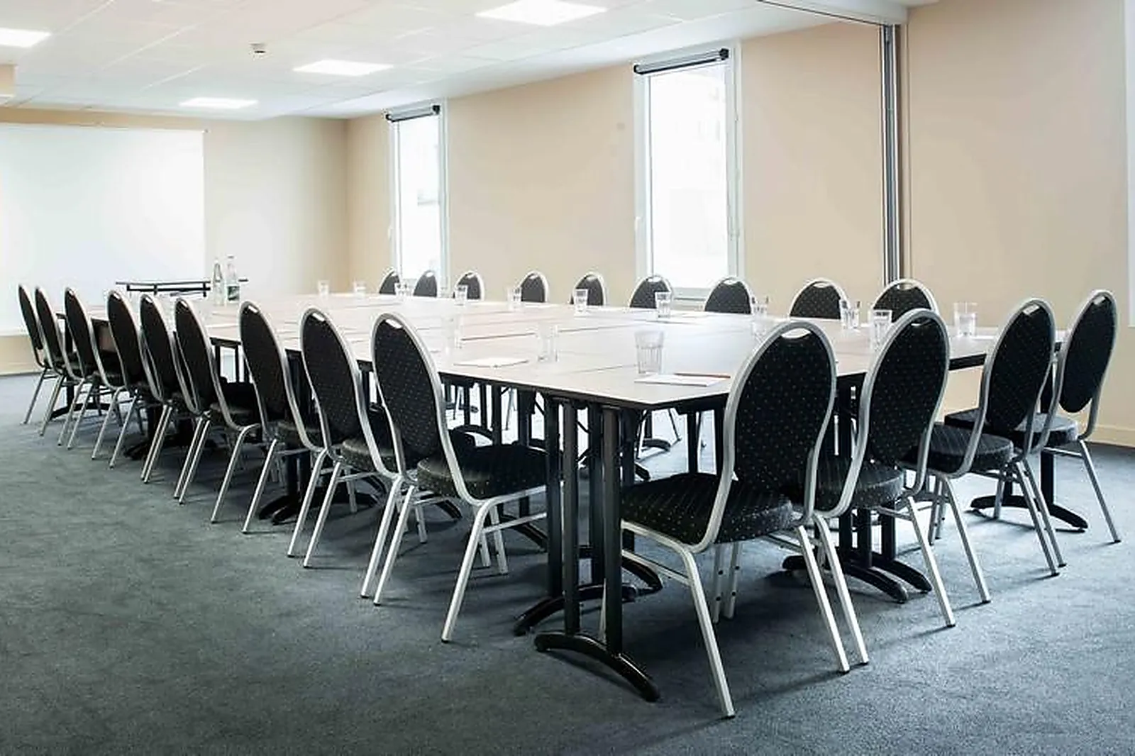 Lieux événementiels, KOPSTER HÔTEL LYON GROUPAMA STADIUM