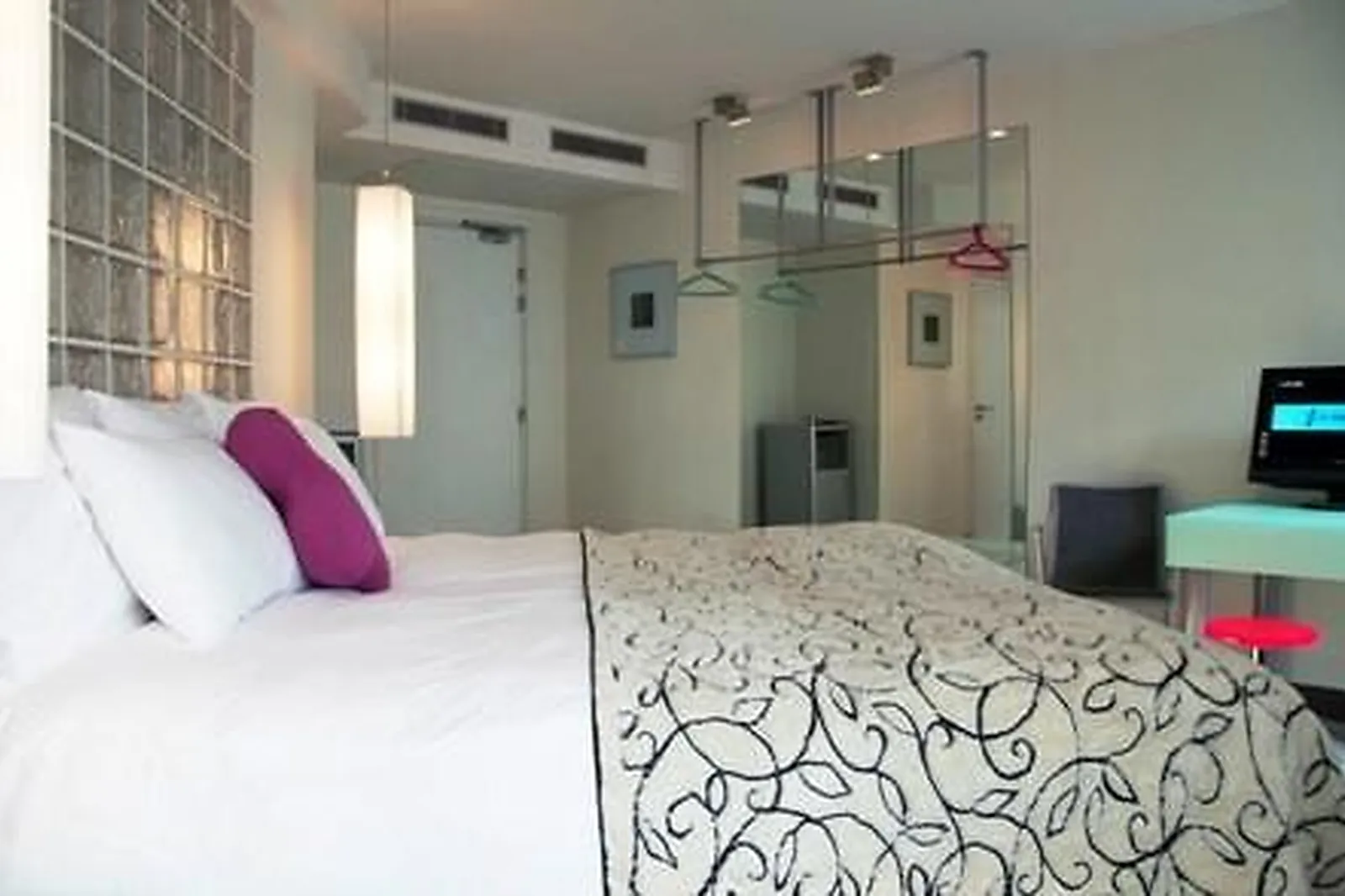 Lieux événementiels, KUBE HÔTEL