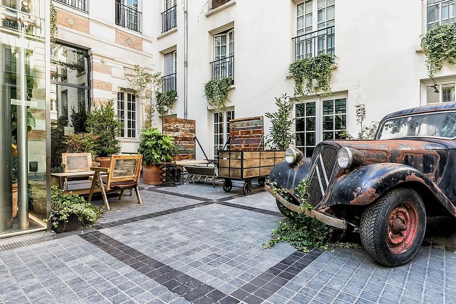 Lieux événementiels, KUBE HÔTEL