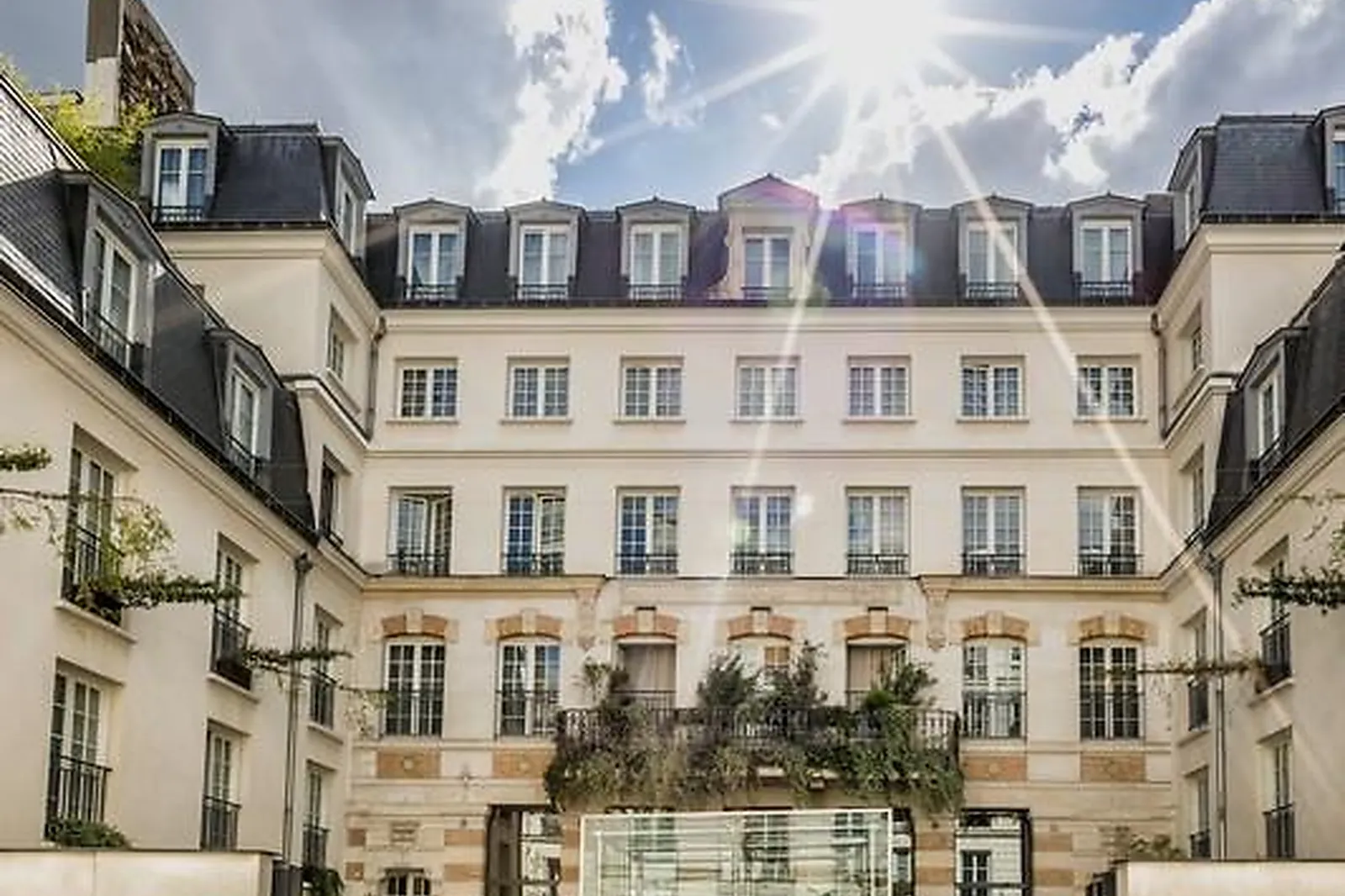 Lieux événementiels, KUBE HÔTEL