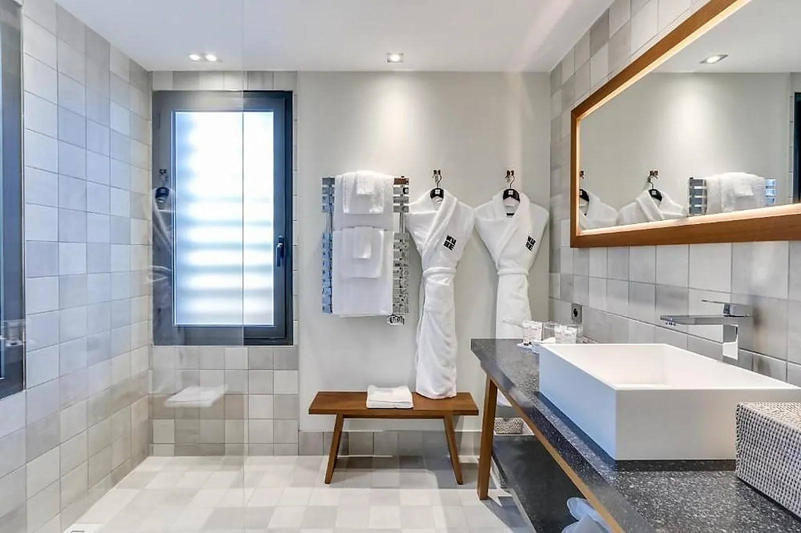 Lieux événementiels, KUBE HÔTEL GASSIN