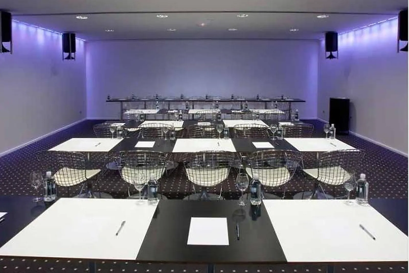 Lieux événementiels, KUBE HÔTEL GASSIN