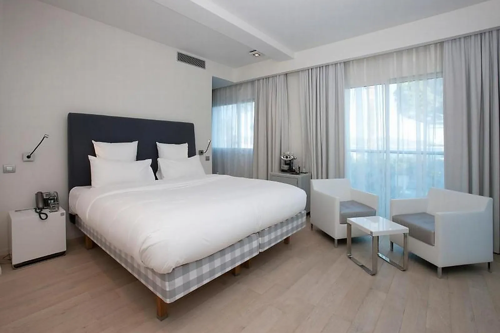 Lieux événementiels, KUBE HÔTEL GASSIN