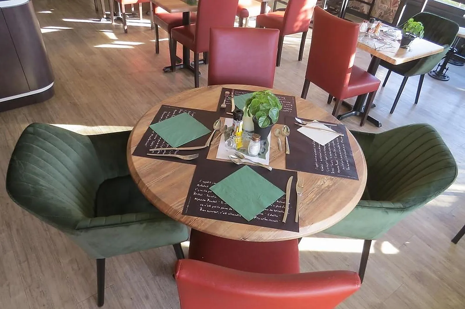 Lieux événementiels, KYRIAD AVIGNON CAP SUD