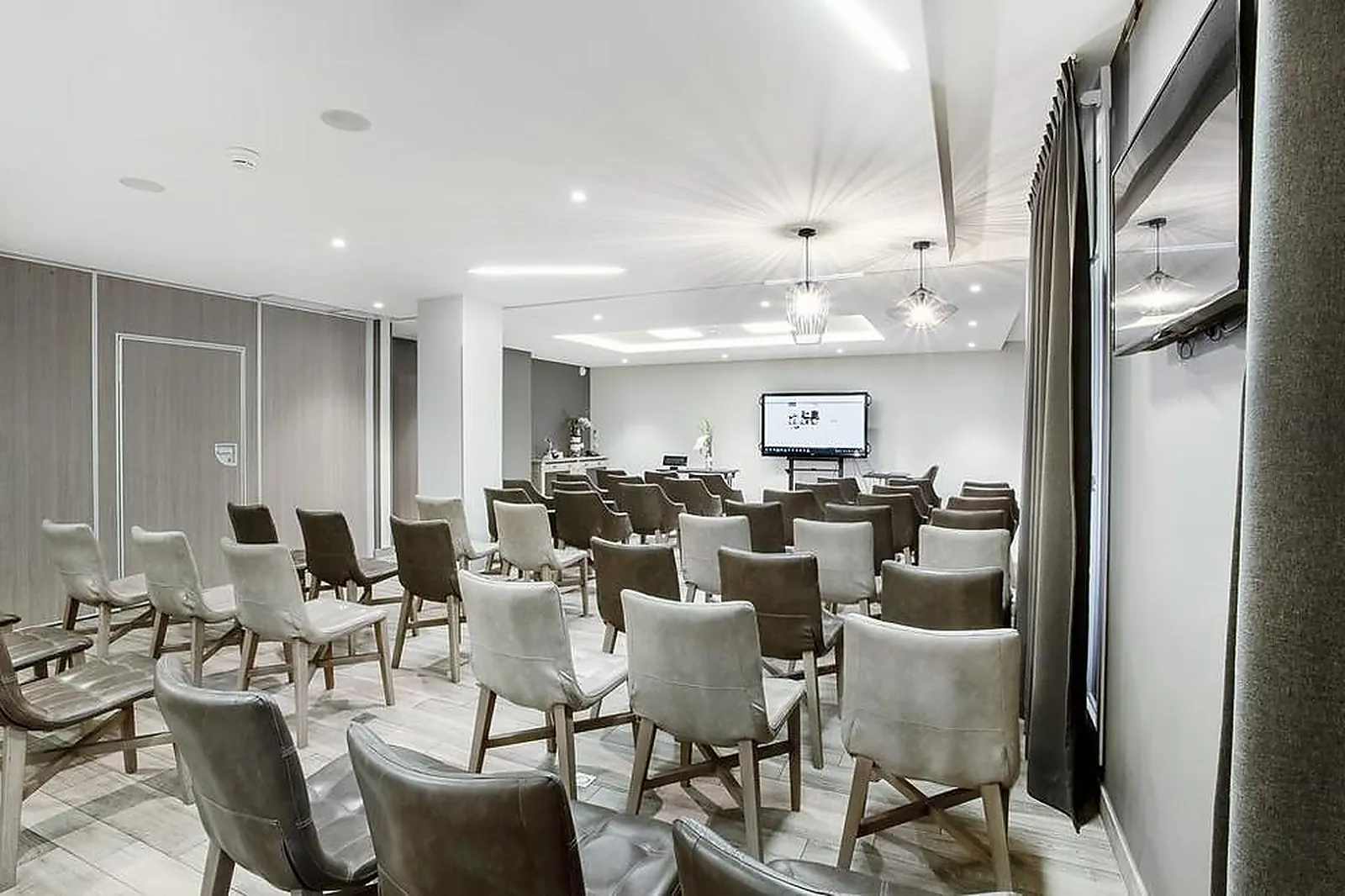 Lieux événementiels, KYRIAD CHAMBÉRY CENTRE - CURIAL