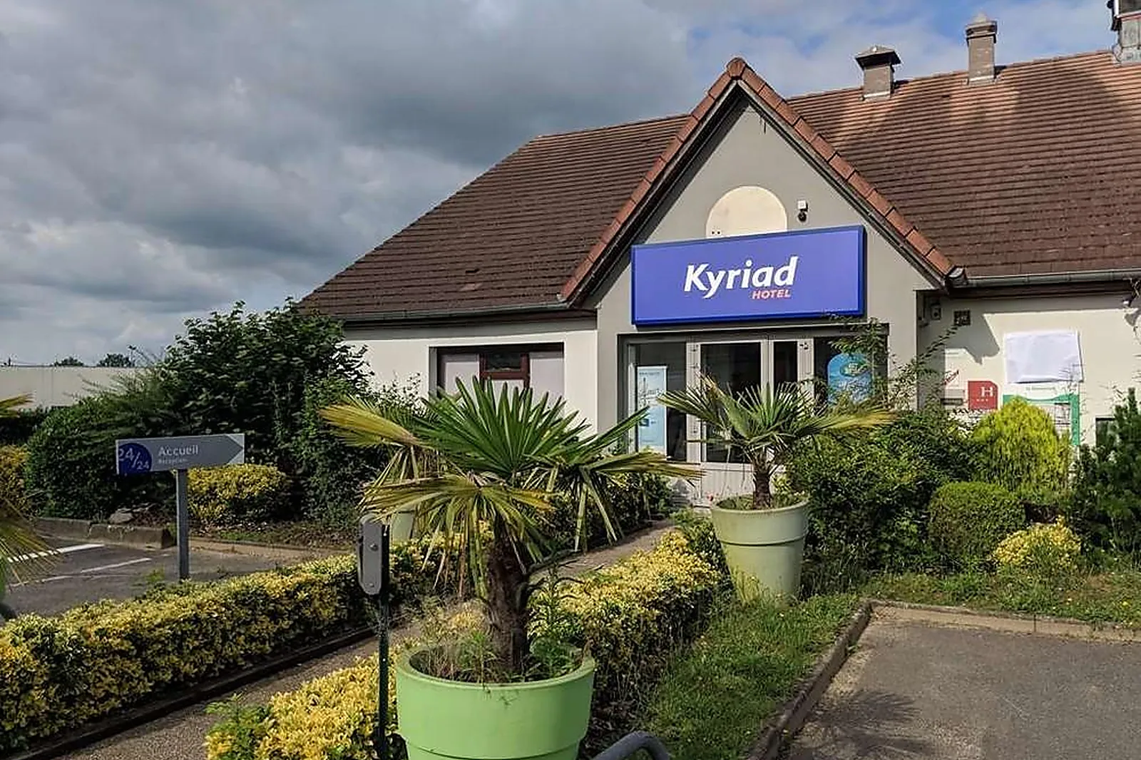 Lieux événementiels, KYRIAD CHANTILLY SUD - LUZARCHES