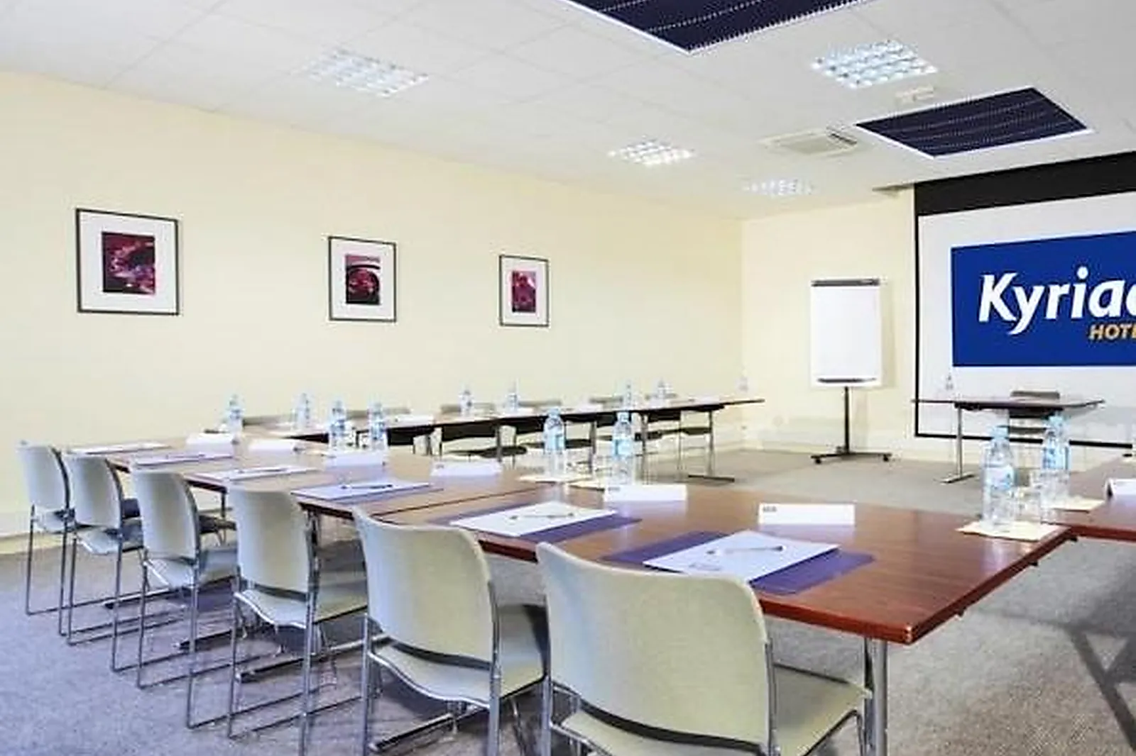 Lieux événementiels, KYRIAD CHARTRES